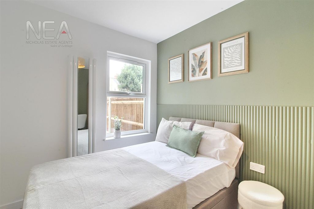 Property photo 1 of 16 Room Two