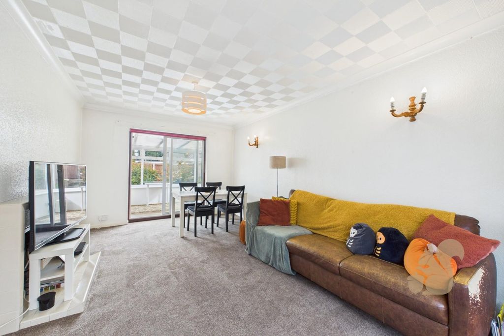 Property photo 2 of 25 Cam01659G0-Pr0602-Still003.Jpg