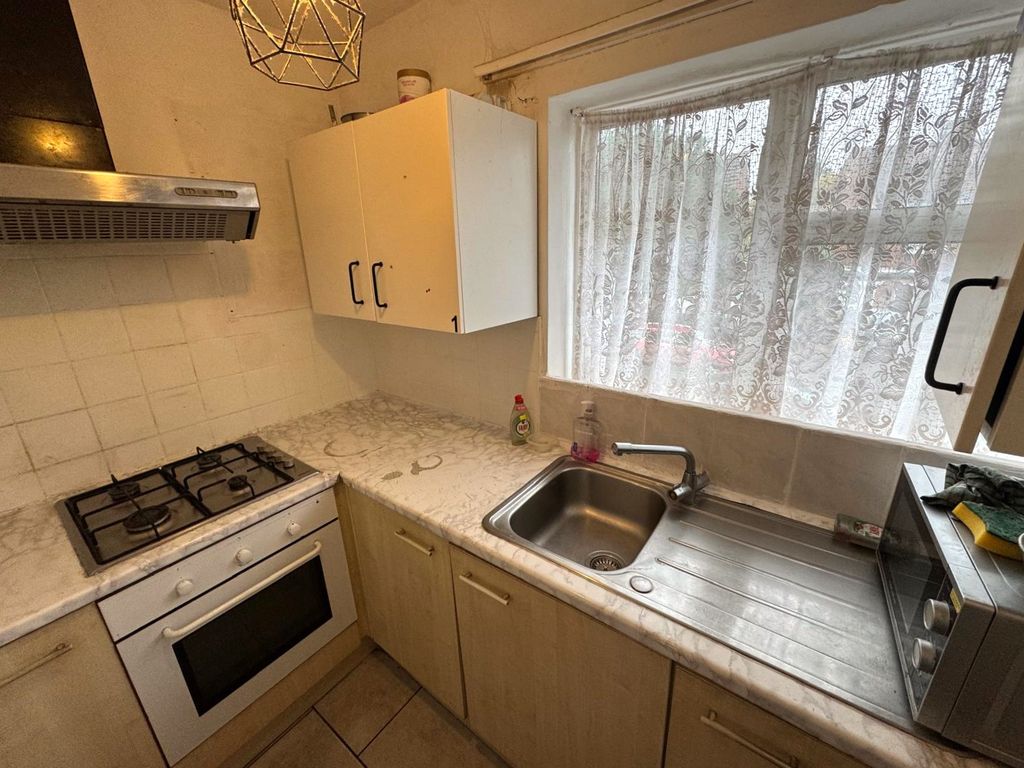 Property photo 2 of 3