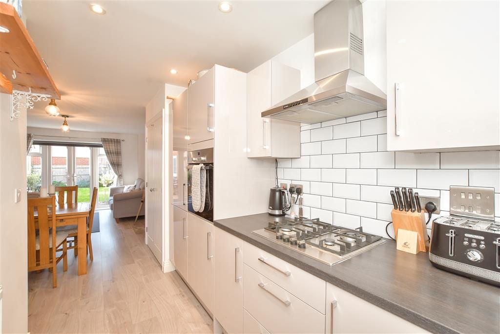 Property photo 3 of 14 Kitchen