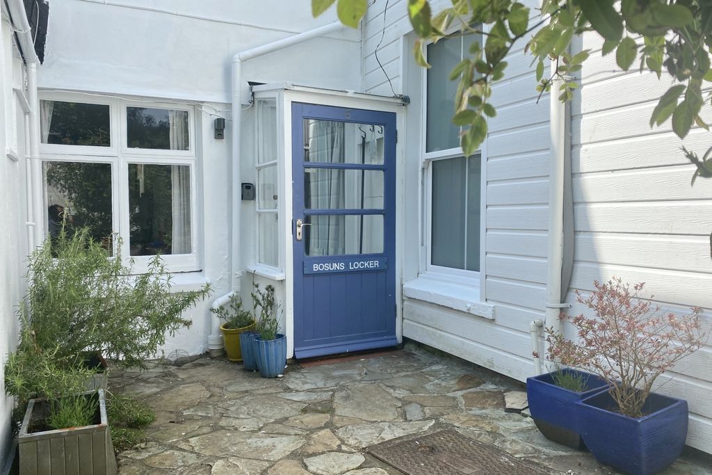 Property photo 1 of 13 Photo 10