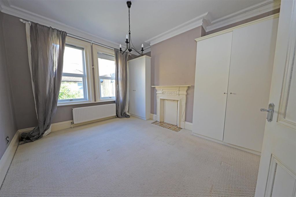 Property photo 3 of 10 Nicholas James Thron Rd Bed 1.Jpg