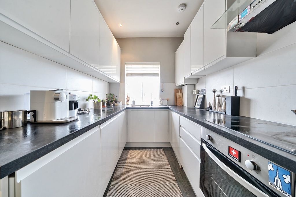 Property photo 3 of 7 Picture No. 06