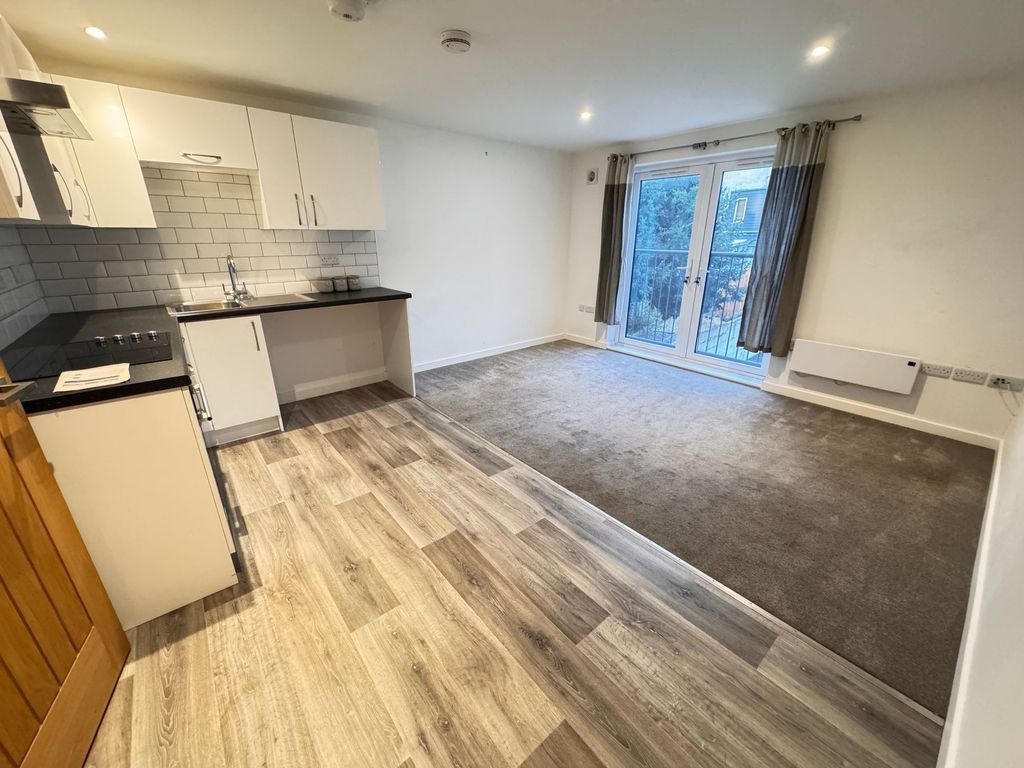 Property photo 3 of 8