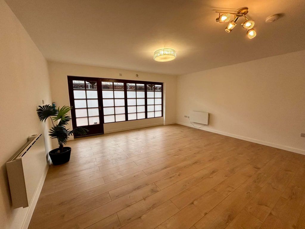 Property photo 3 of 8