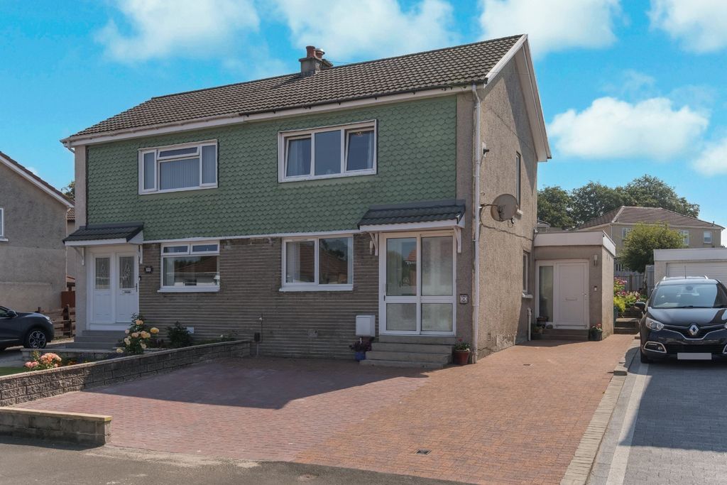 Property photo 1 of 17 External