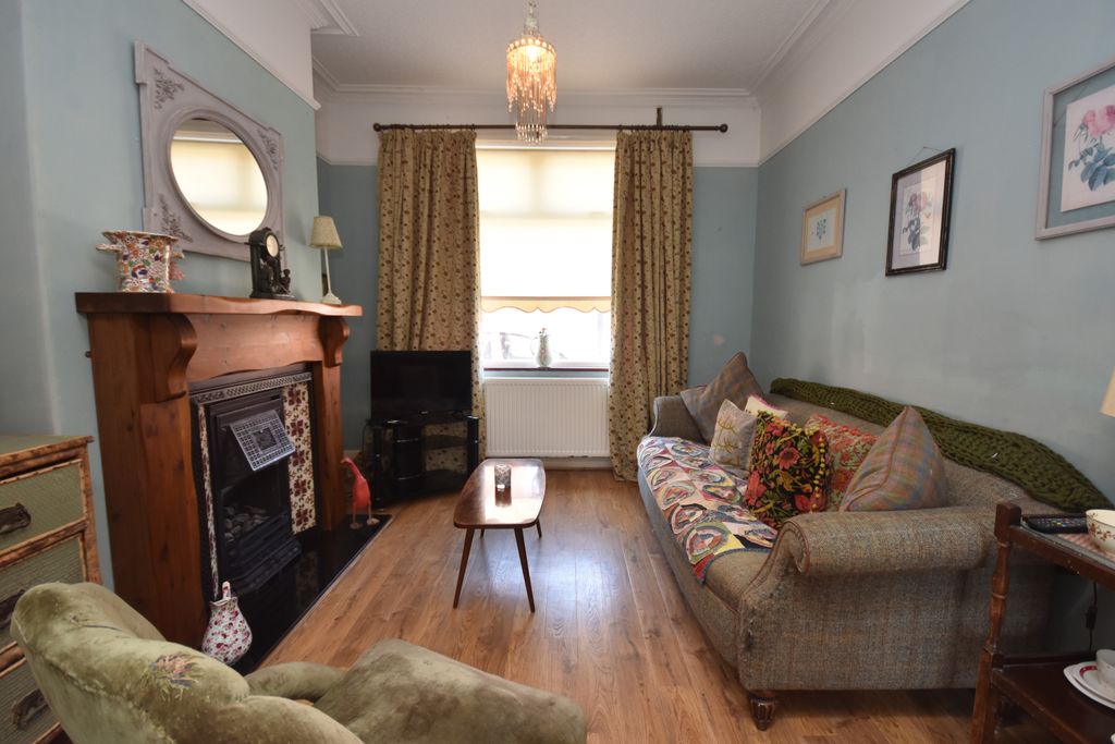 Property photo 3 of 17