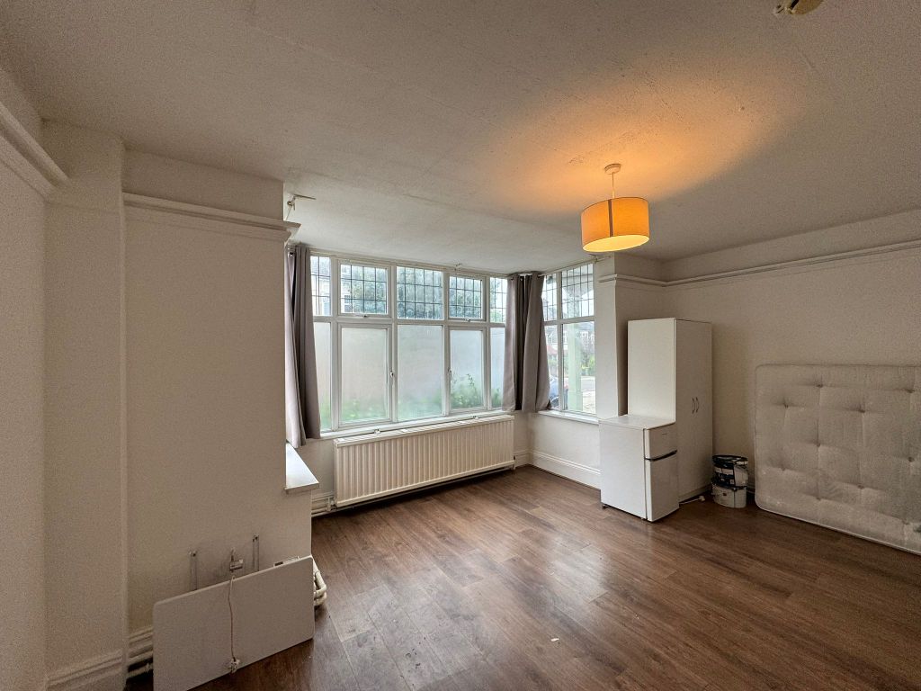 Property photo 2 of 3