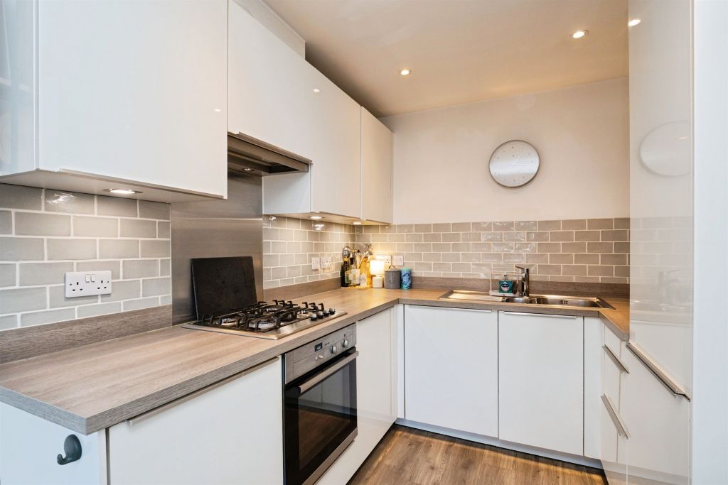 Property photo 3 of 20