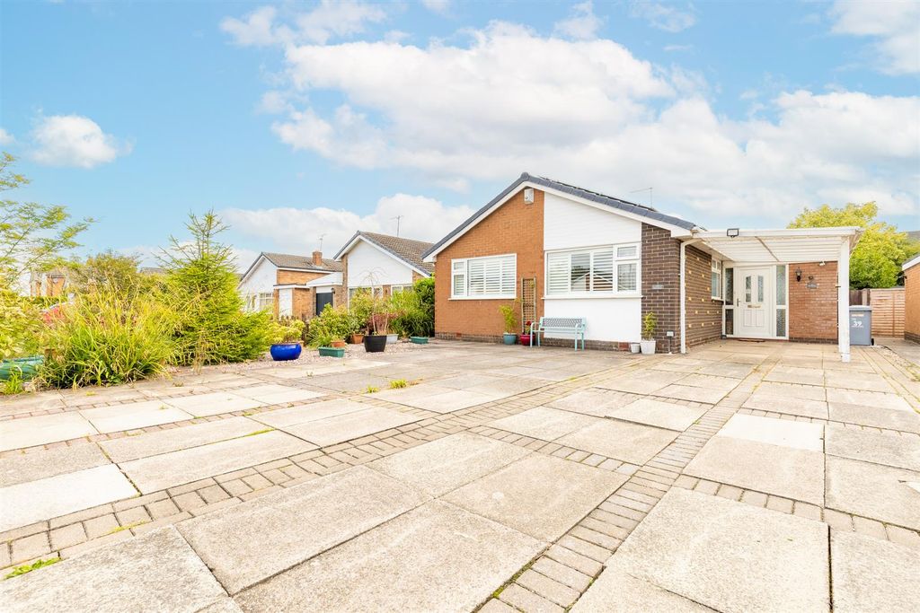 Property photo 1 of 29 39Brownavenue-1.Jpg