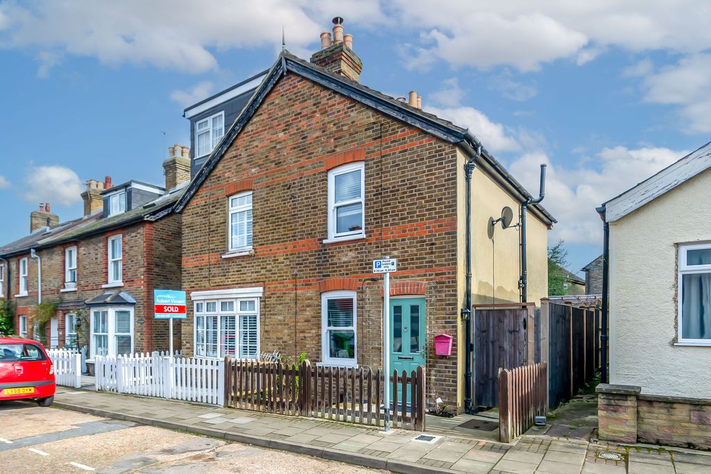 Property photo 1 of 17