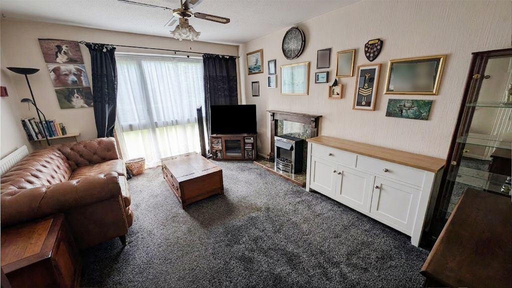 Property photo 2 of 10 Pbox-Img.Jpg