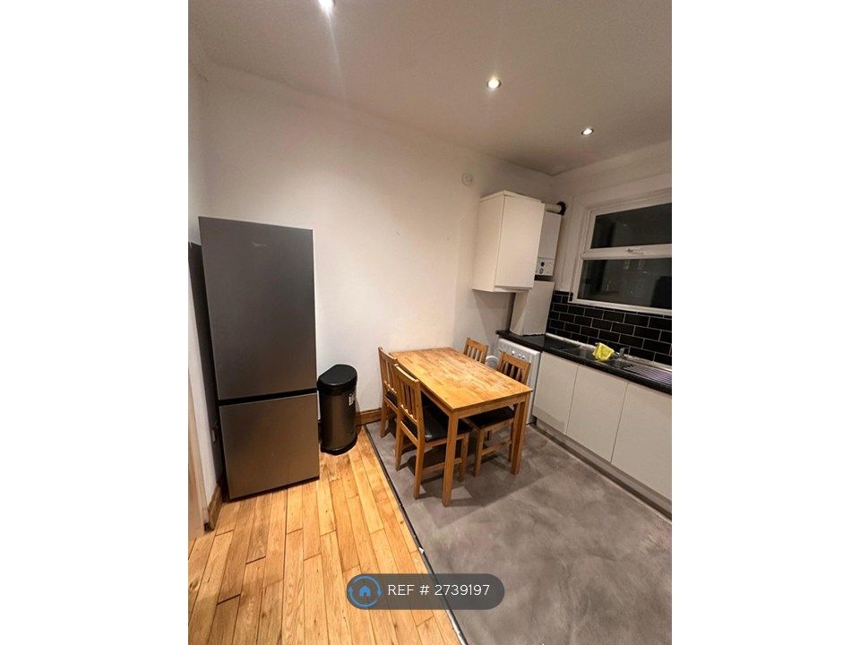 Property photo 2 of 30 Kitchen