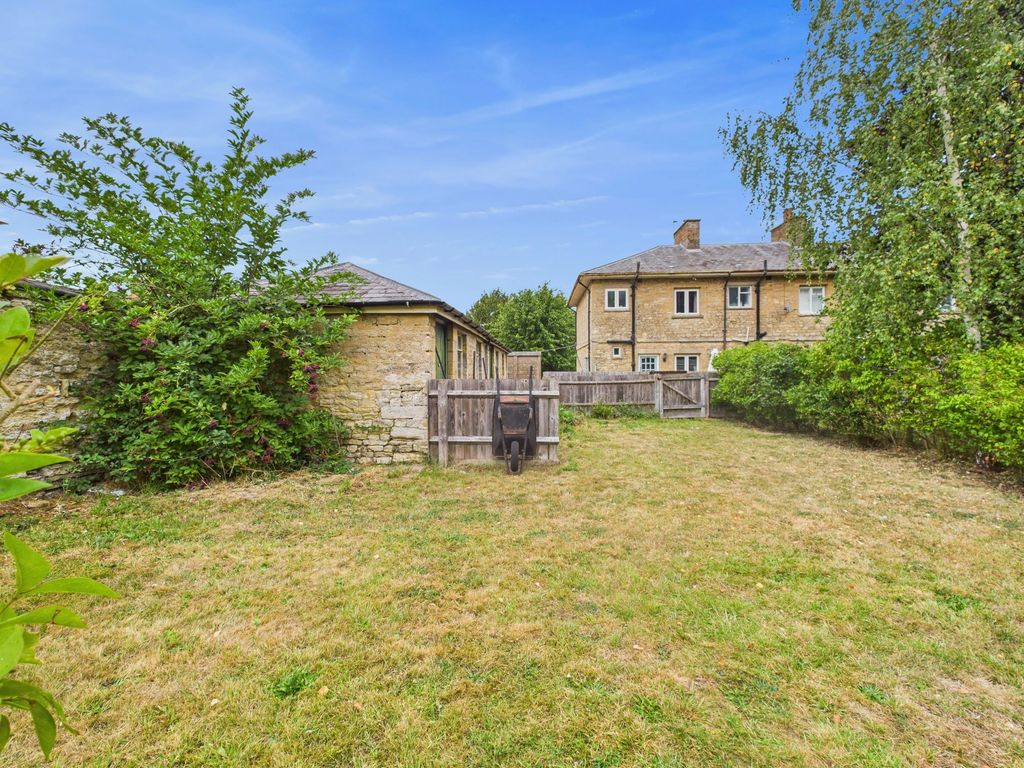 Property photo 2 of 24