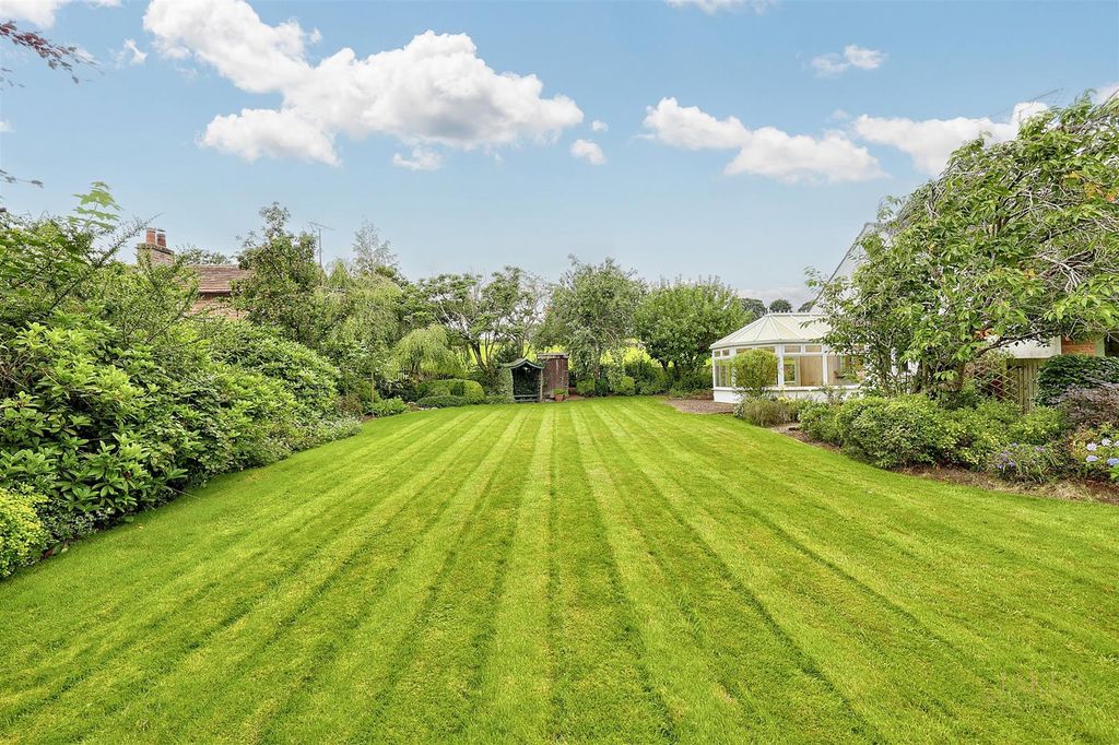 Property photo 2 of 35 Garden