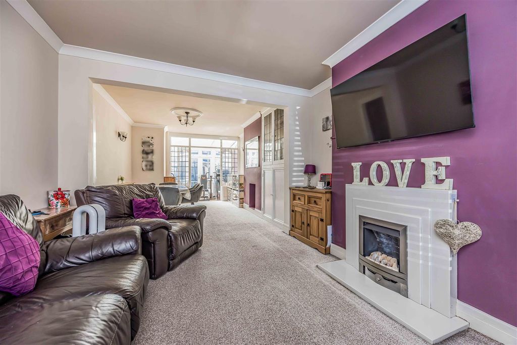 Property photo 3 of 24 6 Cedar Grove, Baffins-Small-Porticomarketing-Sold