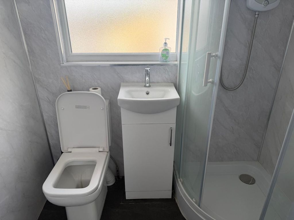Property photo 3 of 3
