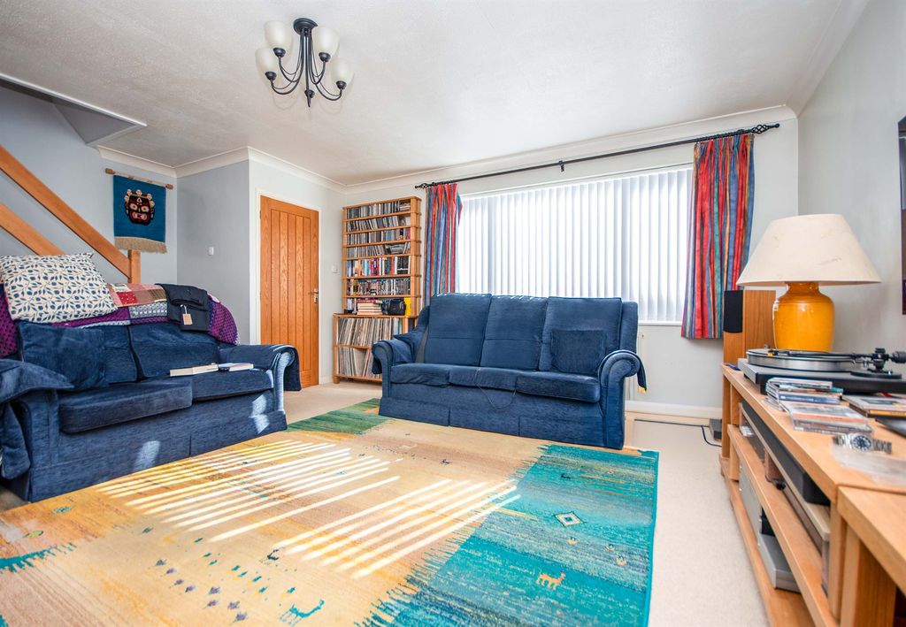 Property photo 3 of 8