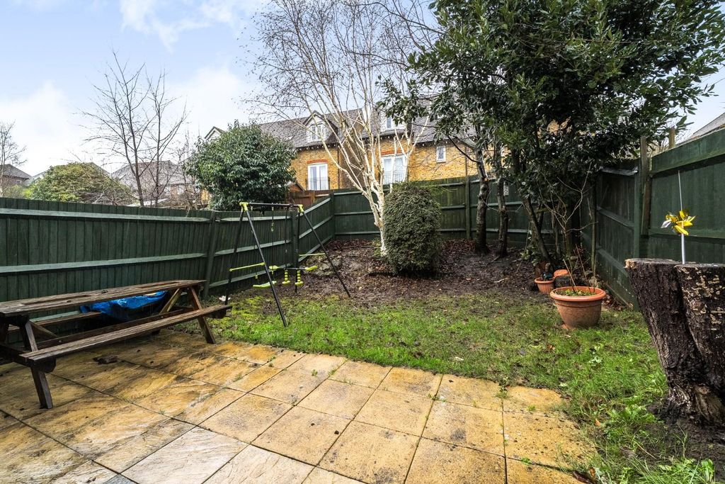 Property photo 2 of 20 1395711-4-69610933Ba611.Jpg