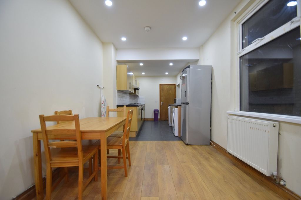 Property photo 2 of 13 Photo 2