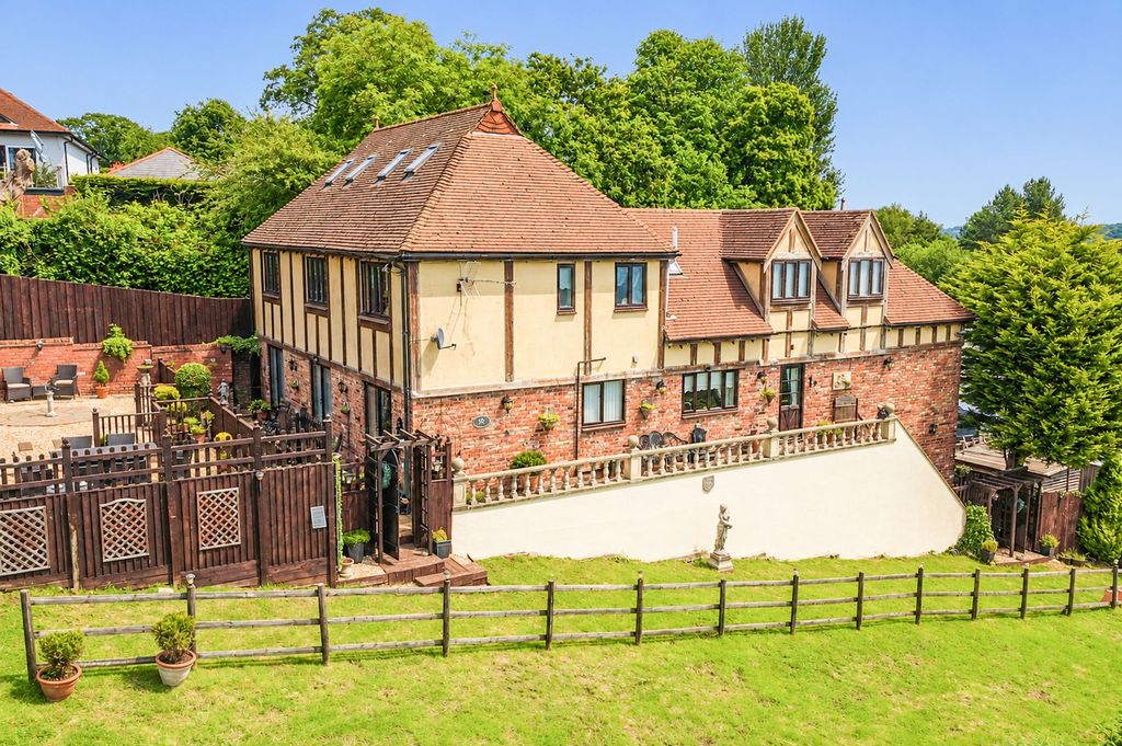 Additional image 47 of 5 bed detached house for saleChristchurch Hill, Christchurch NP18