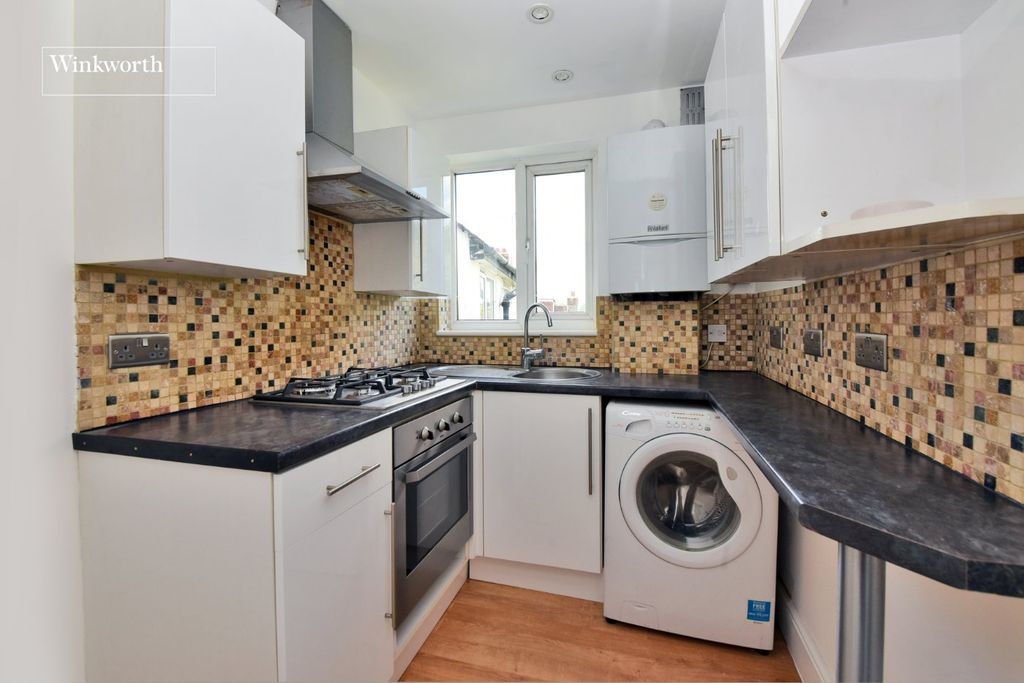 Property photo 3 of 12 Picture No. 11