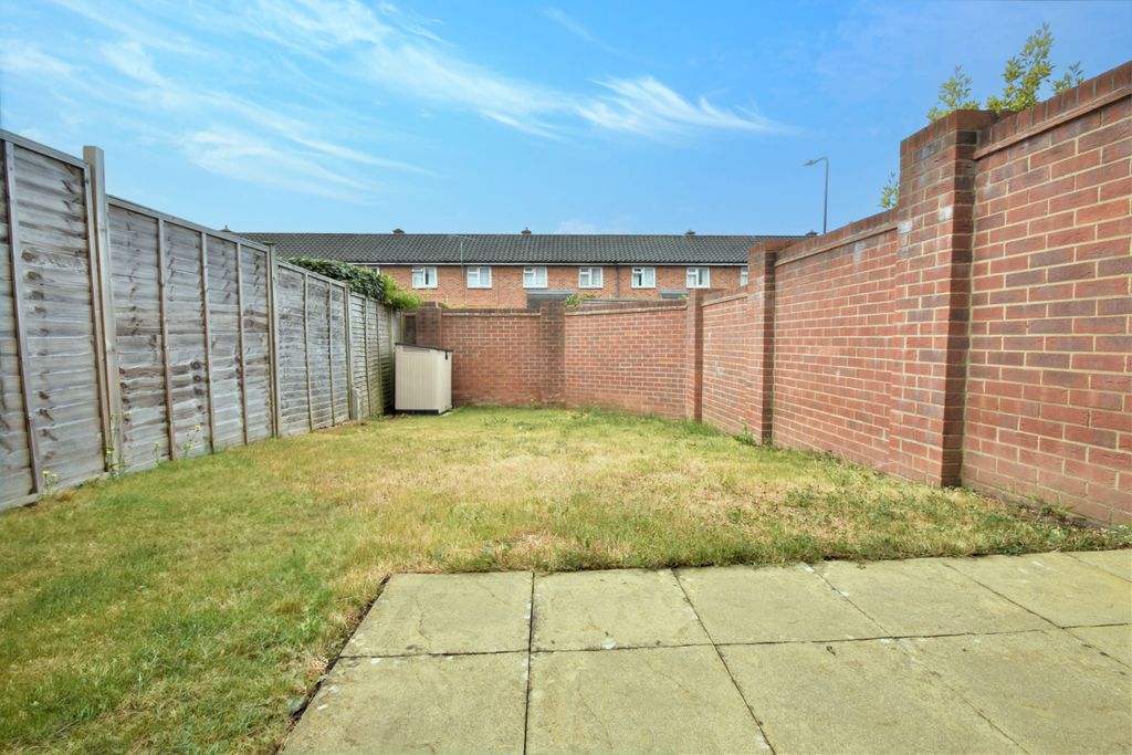 Property photo 2 of 11 Photo 06