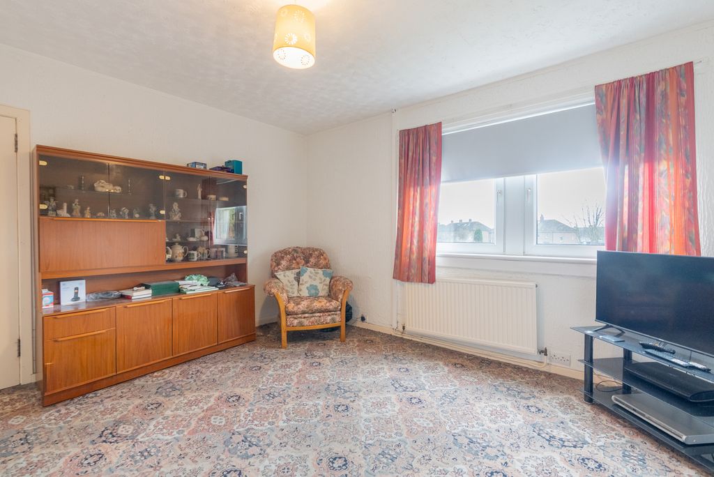 Property photo 3 of 31 Gallery