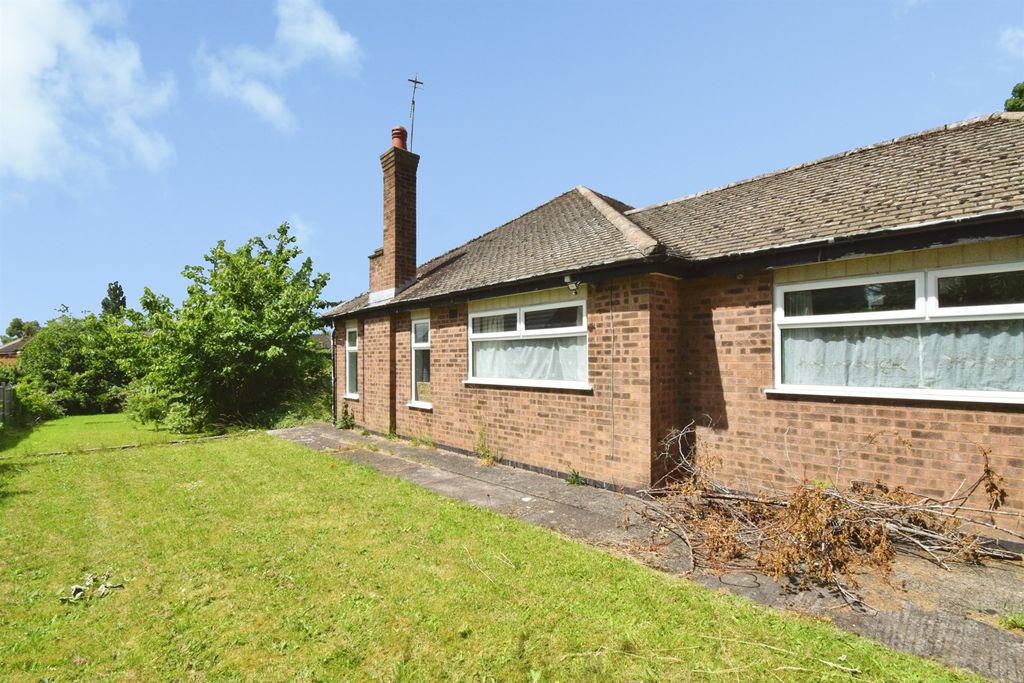 Property photo 3 of 35