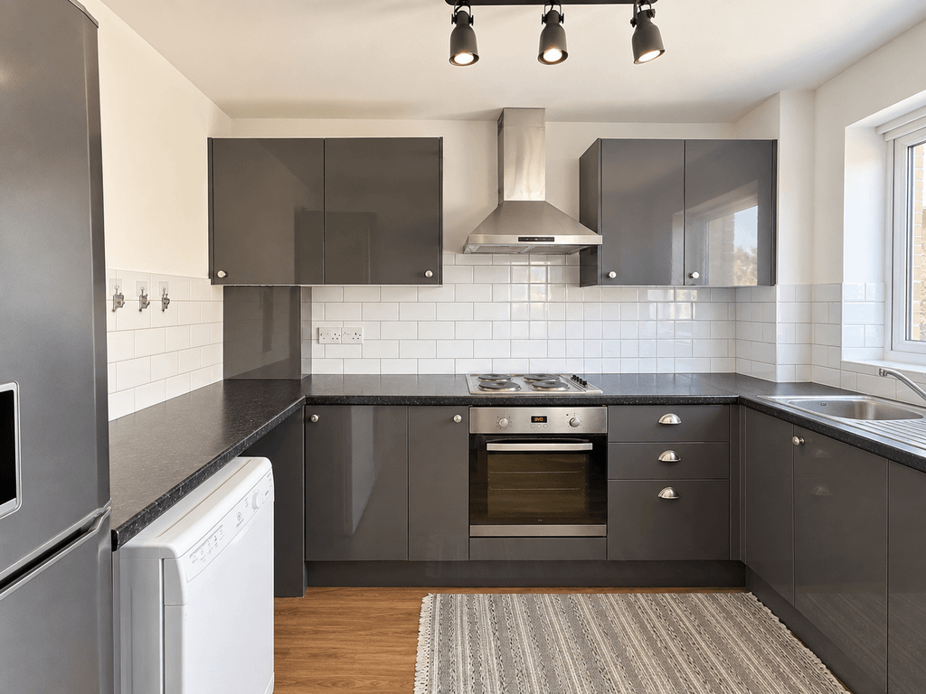 Property photo 1 of 6 1 Bed Flat For Sale