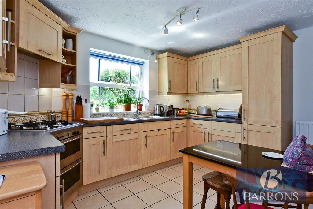 Property photo 3 of 15