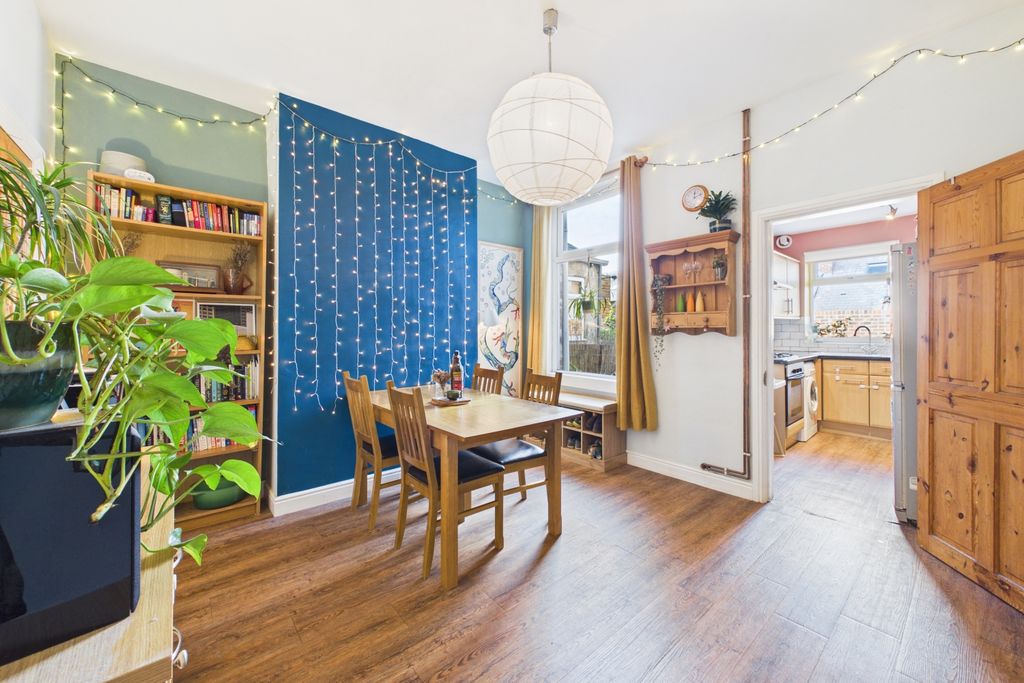 Property photo 3 of 17 Dining Room