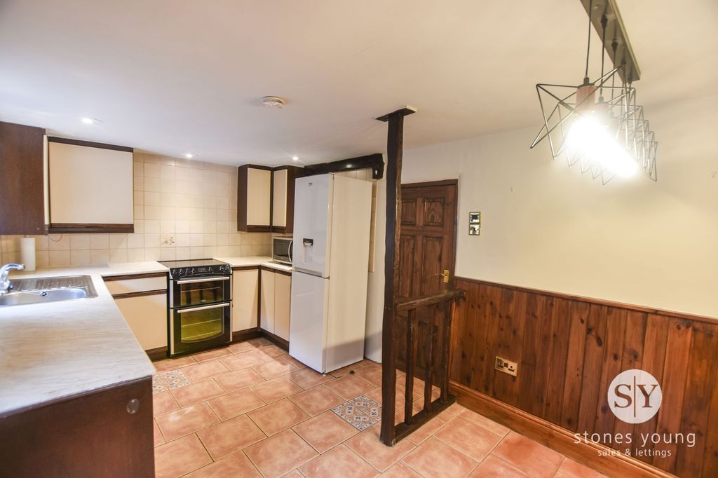 Property photo 3 of 7
