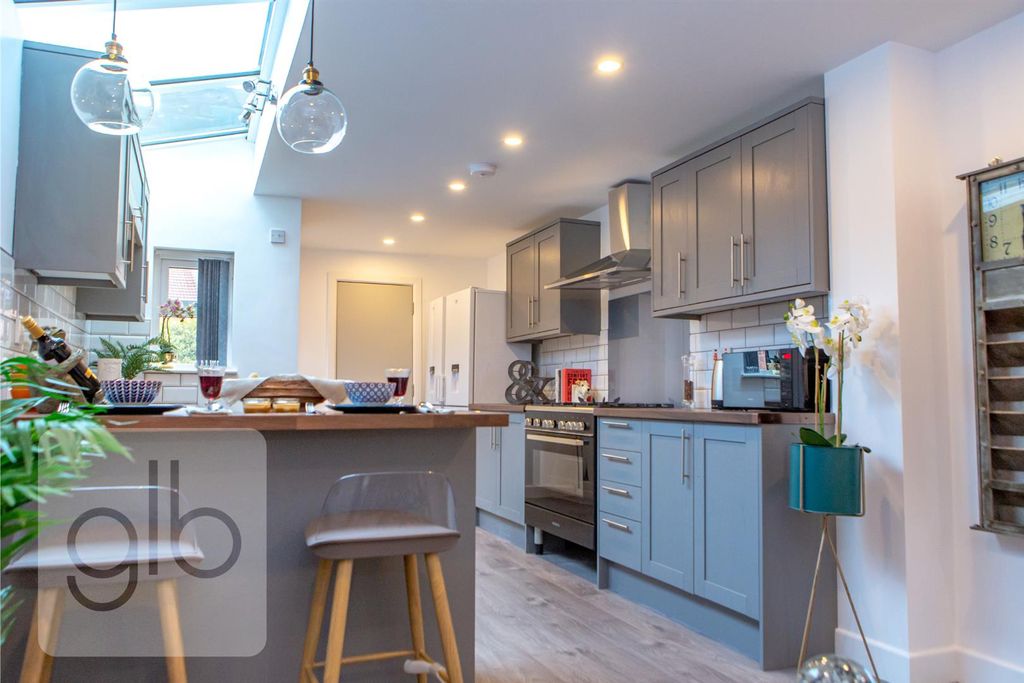 Property photo 2 of 21 2.Png