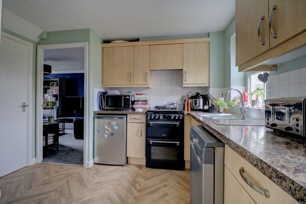 Property photo 1 of 23 Kitchen