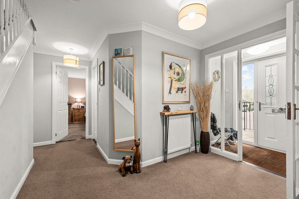 Property photo 2 of 23