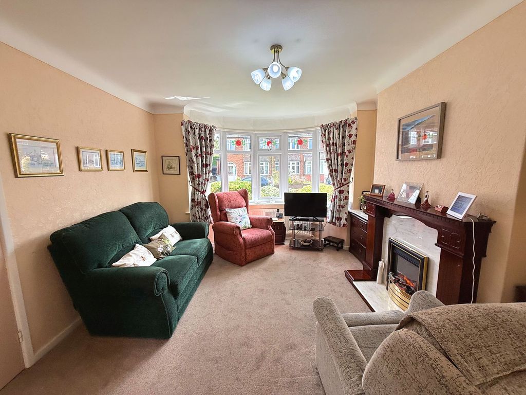 Property photo 3 of 28