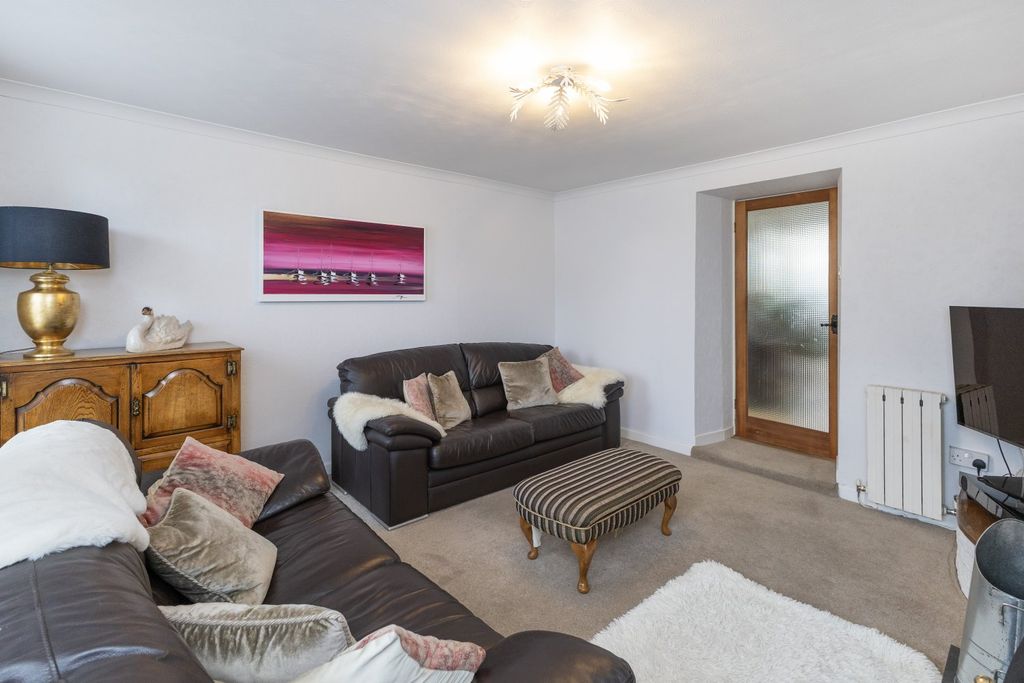 Additional image 4 of 4 bed detached house to rentLa Route De La Hougue Du Pommier, Castel, Guernsey GY5