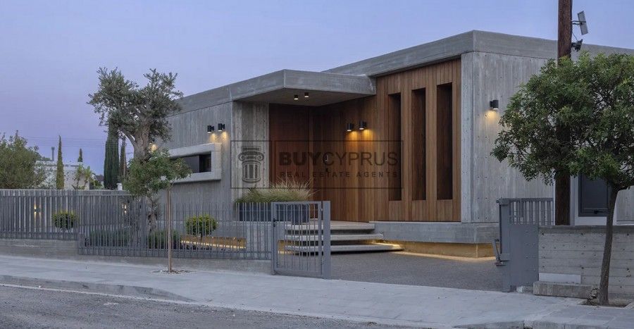 Property photo 3 of 19