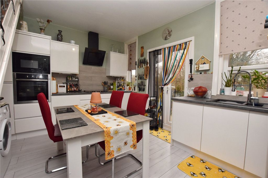 Property photo 3 of 22 Picture No. 20