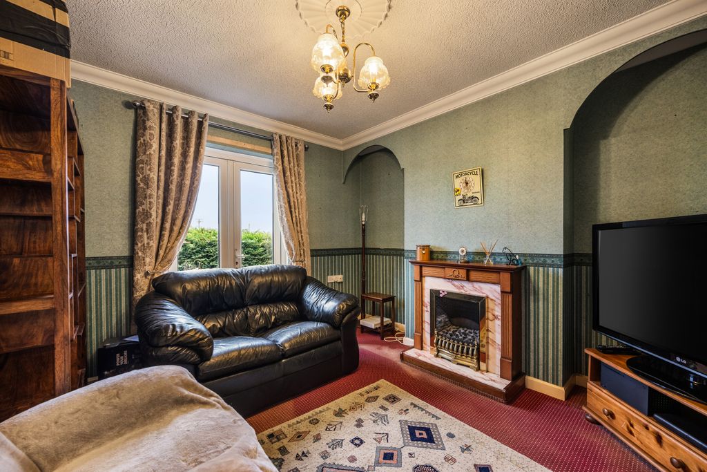 Property photo 2 of 22