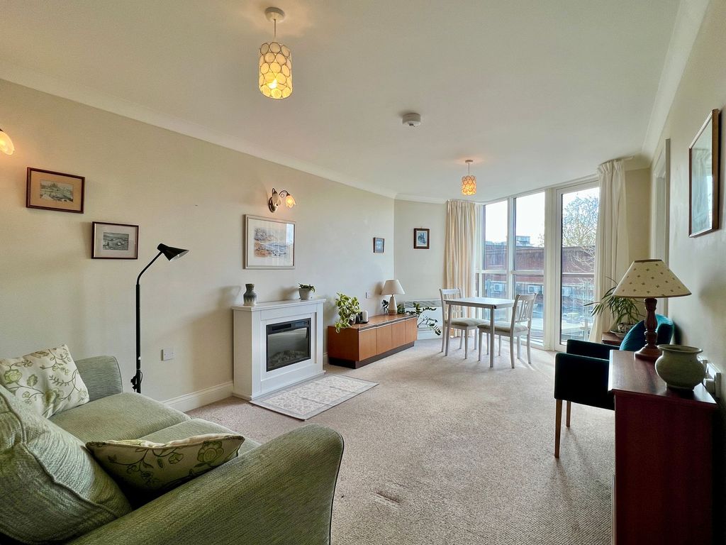 Property photo 2 of 19