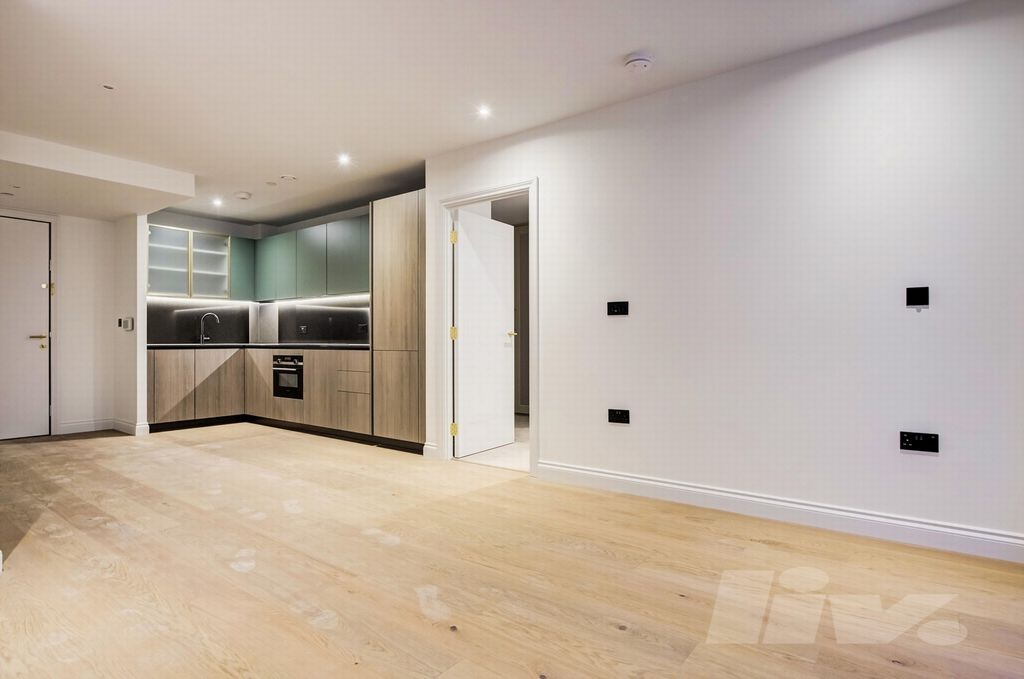 Property photo 1 of 25 Photo 6