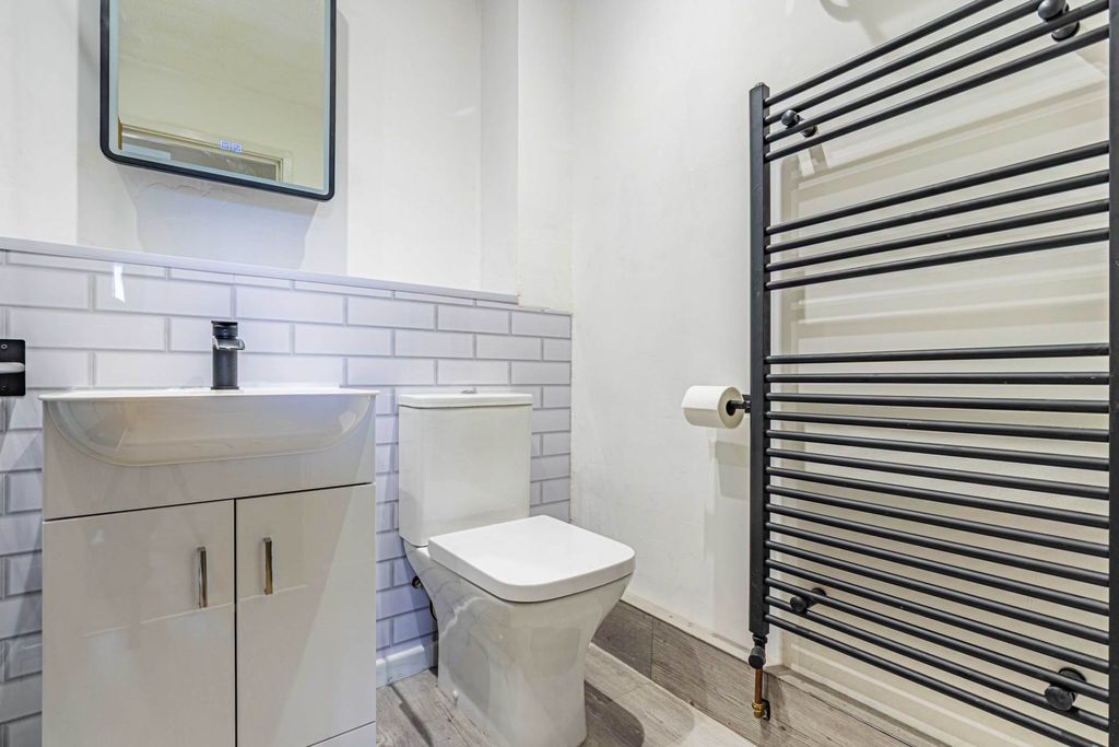 Property photo 2 of 14 Photo