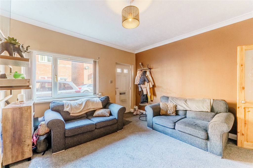 Property photo 2 of 19 Picture No. 06