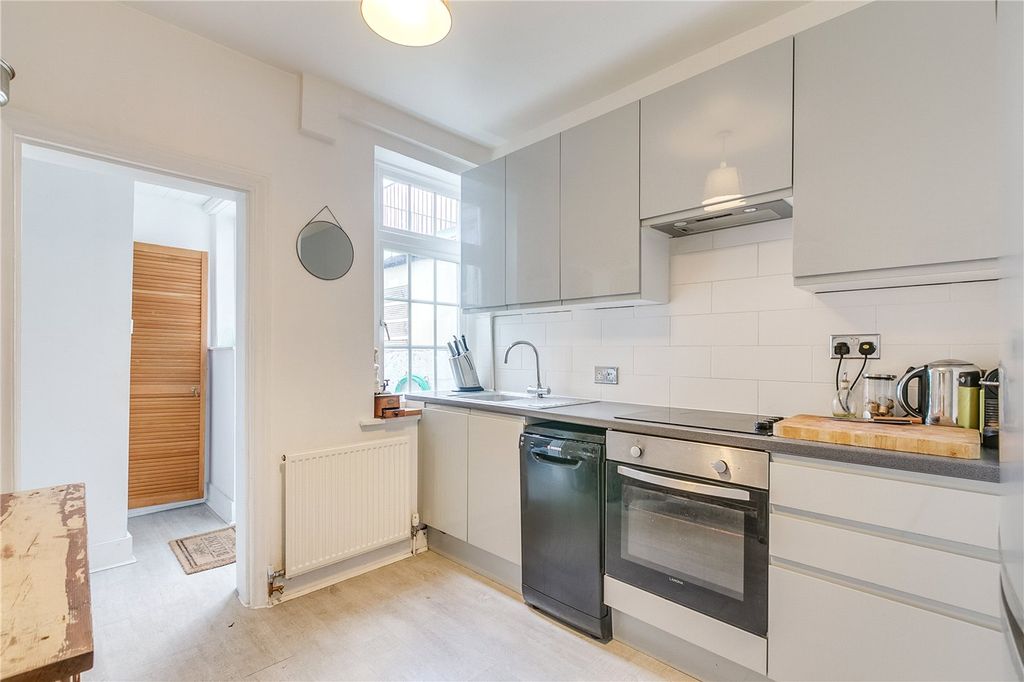 Property photo 3 of 16 Picture No. 20