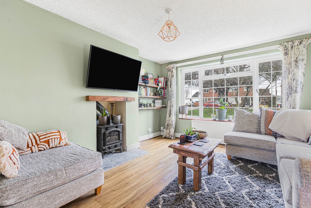 Property photo 2 of 20