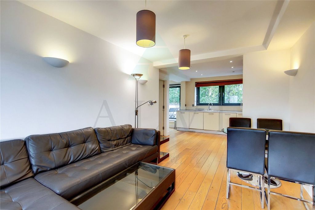 Property photo 1 of 19 Picture No. 04
