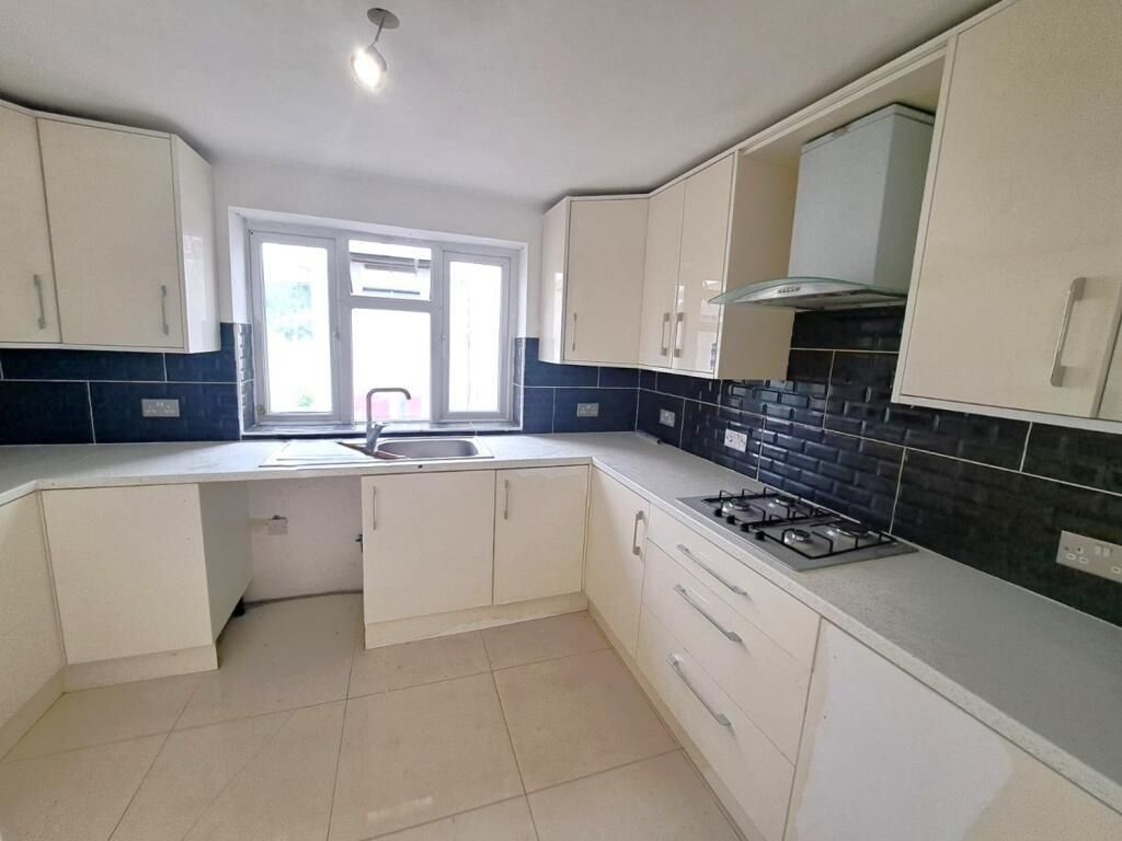 Property photo 2 of 13 Gallery