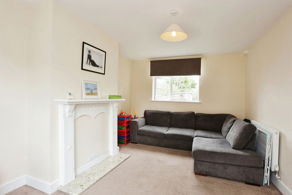 Property photo 3 of 17
